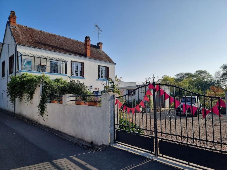 Les Noyers Monestois Entre Cher Et Canal De Berry Mennetou-sur-Cher Exteriér fotografie